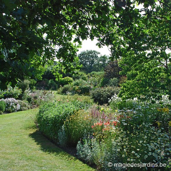 Merriments Gardens & Nursery