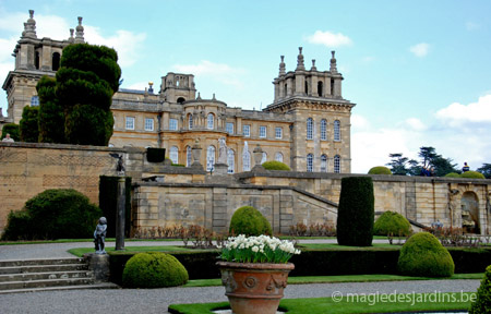 Blenheim Palace & Gardens